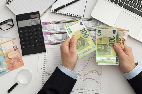 黄金股再度演绎涨停潮：挖掘低位金矿资源股
